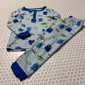 Sleep On It Boys Blue and Green Monster Theme PJ Set

Size 3T